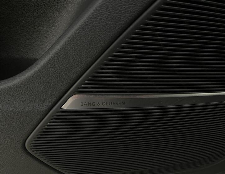 Audi Q8 24