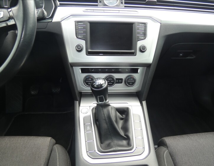 Volkswagen Passat 8