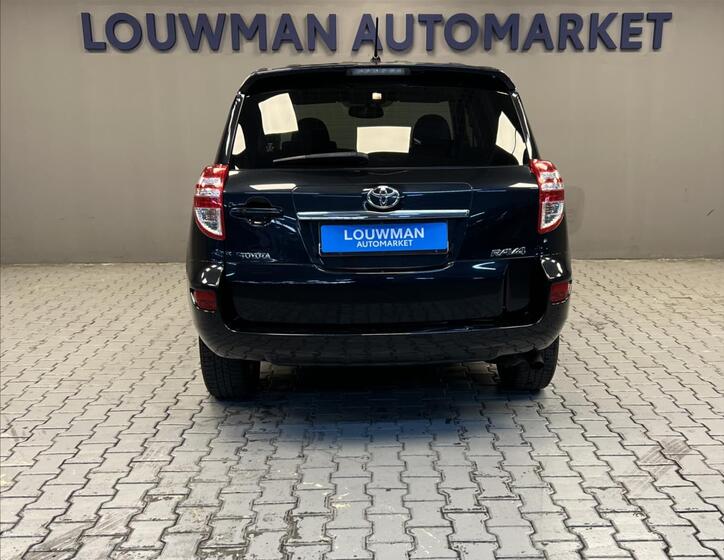 Toyota RAV4 12