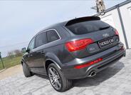 Audi Q7 7