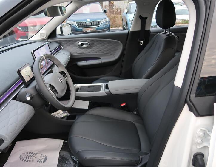 Dongfeng Box 11