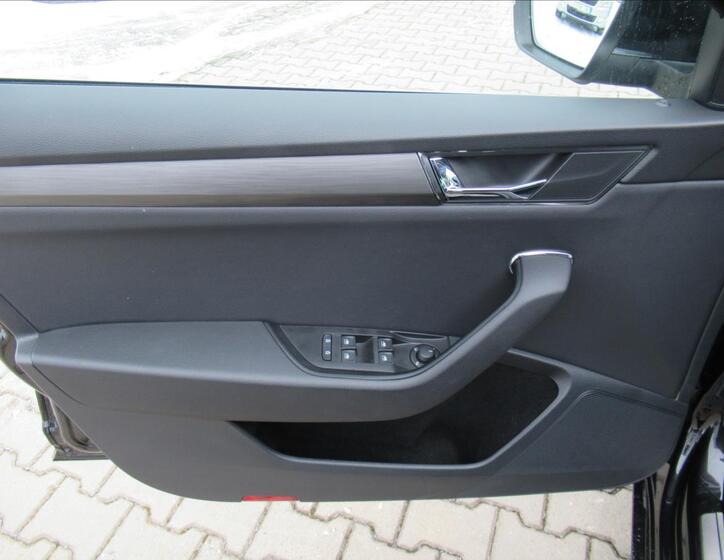 Škoda Superb 22