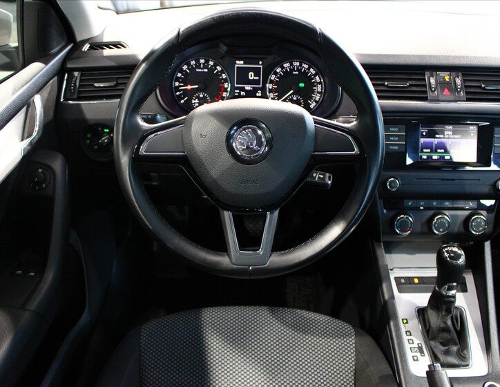 Škoda Octavia 12