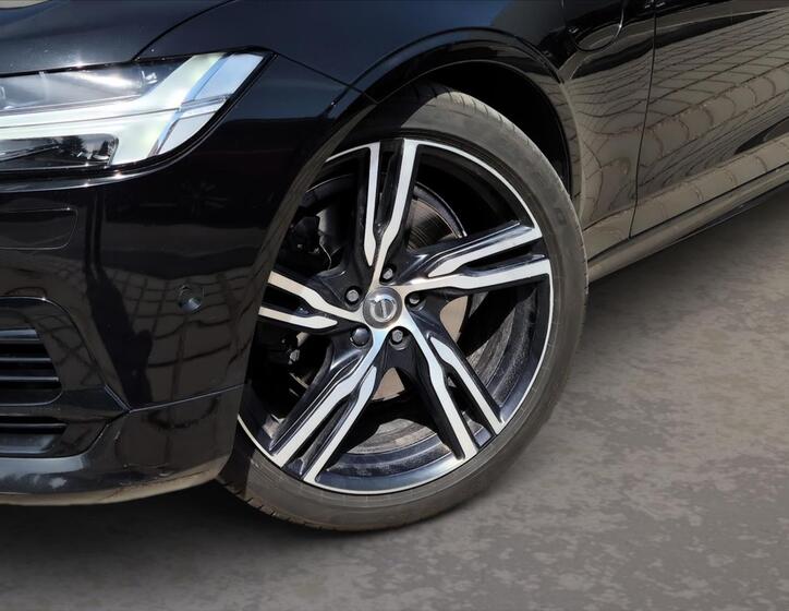 Volvo S90 6