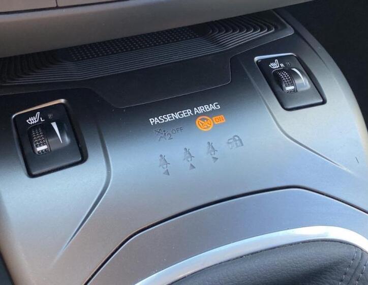 Toyota Avensis 27