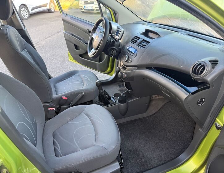 Chevrolet Spark 10