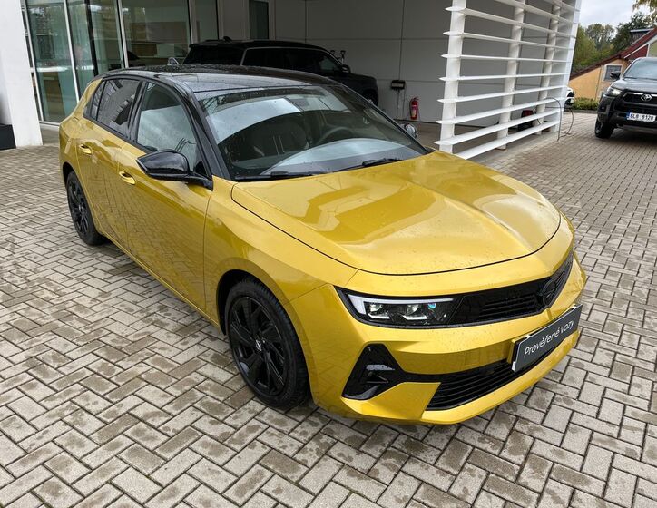 Opel Astra 8