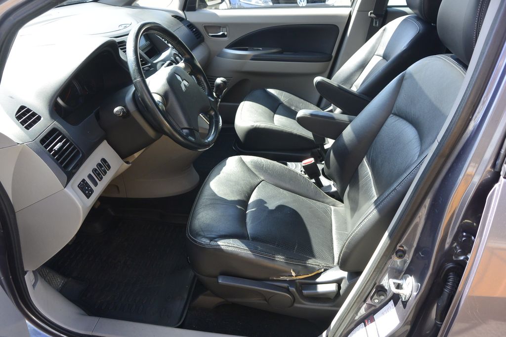 Mitsubishi Grandis