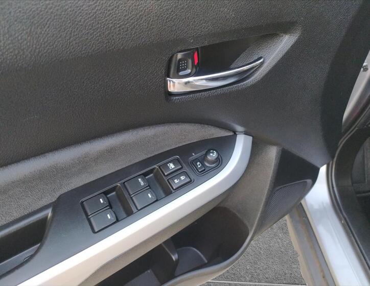 Suzuki Vitara 11