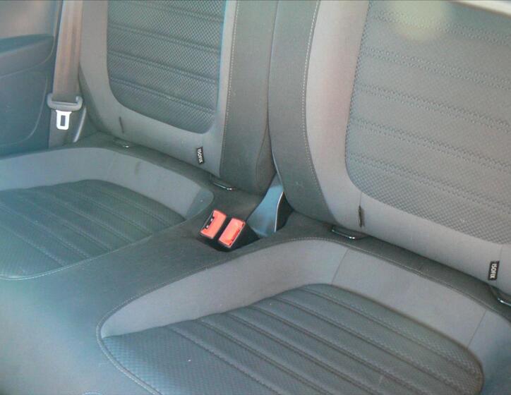 Volkswagen New Beetle 23