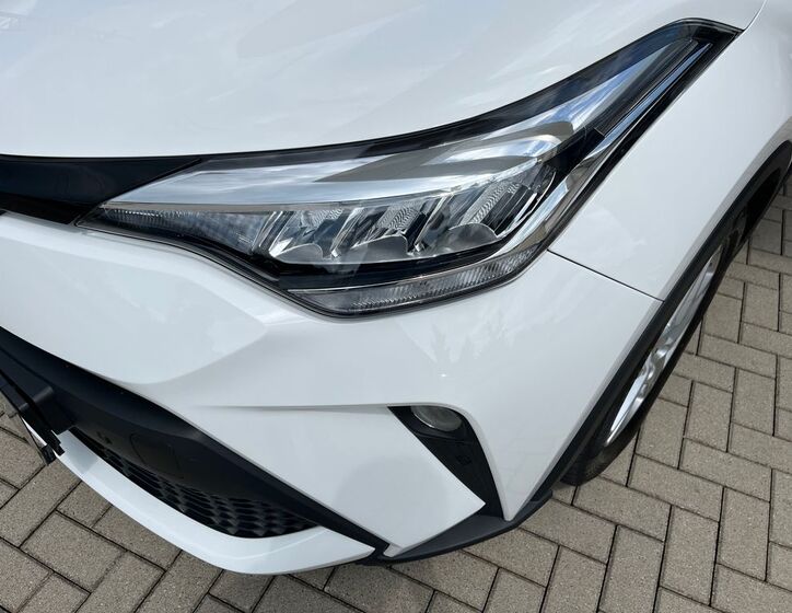 Toyota C-HR 11