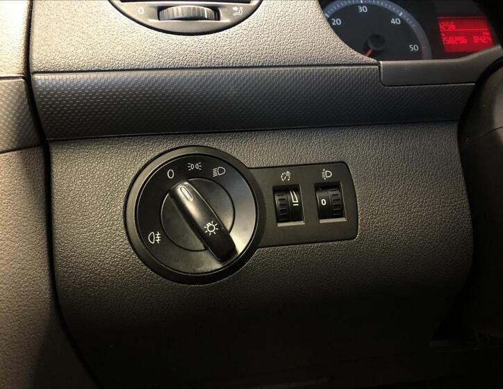 Volkswagen Caddy 18