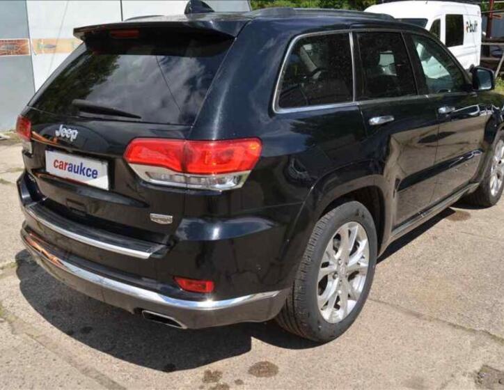Jeep Grand Cherokee 4