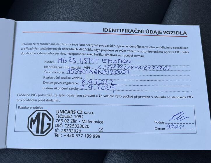 MG ZS 21