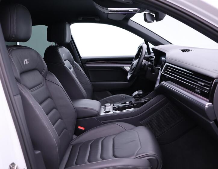 Volkswagen Touareg 52
