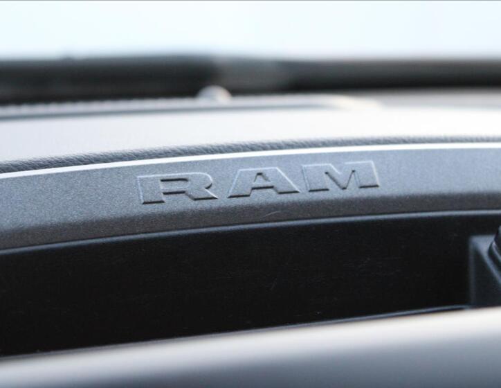 Dodge RAM 21
