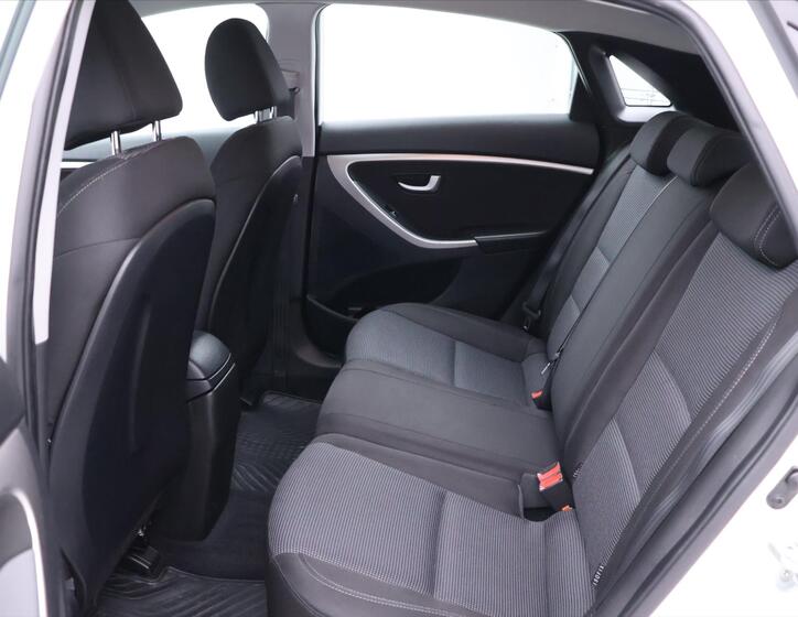 Hyundai i30 13