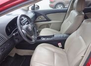 Toyota Avensis 19