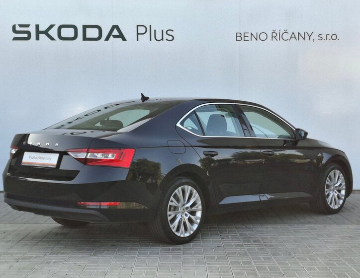 Škoda Superb 10