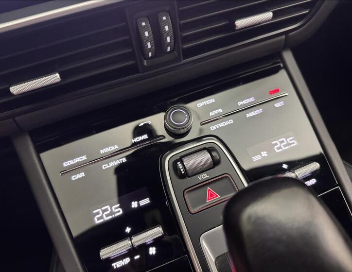Porsche Cayenne 28