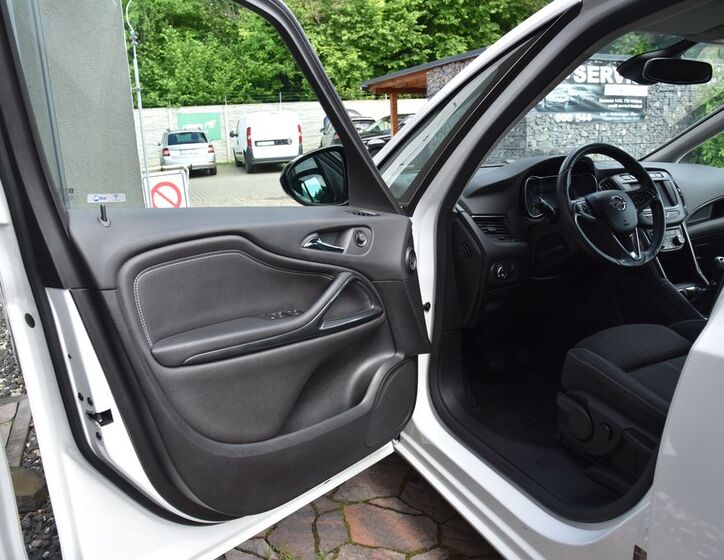 Opel Zafira 10