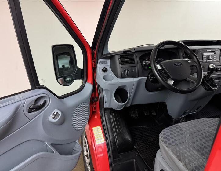 Ford Transit 7