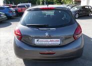 Peugeot 208 8