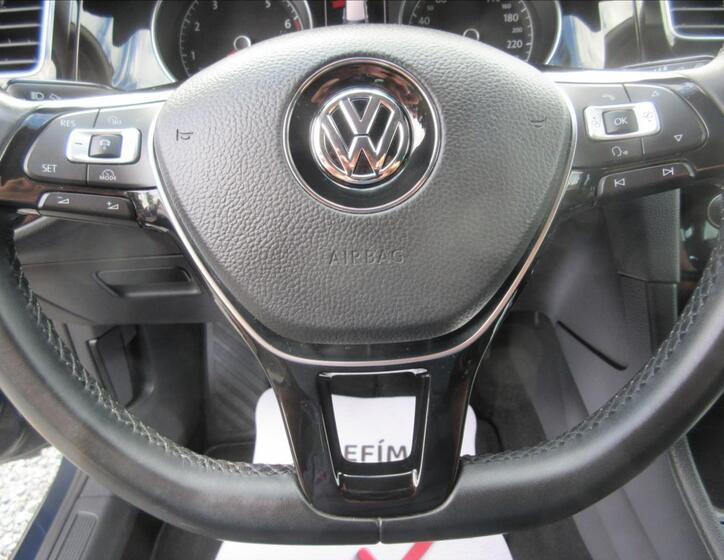 Volkswagen Golf 10
