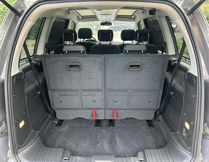 Ford Galaxy 47