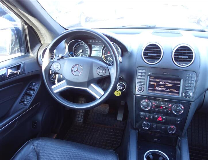 Mercedes-Benz GL 27