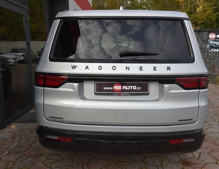 Jeep Wagoneer 9