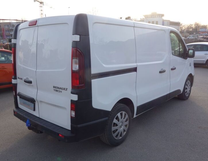 Renault Trafic 10