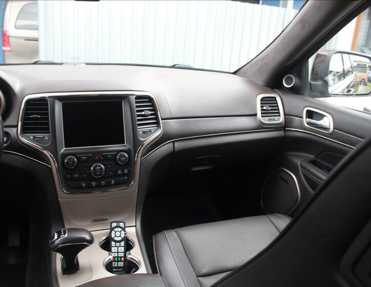 Jeep Grand Cherokee 15