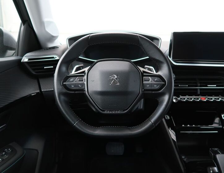 Peugeot 208 21