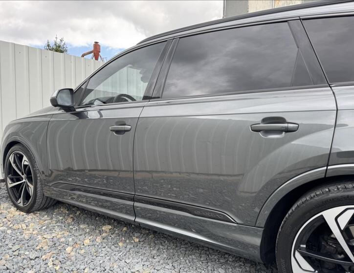 Audi SQ7 18