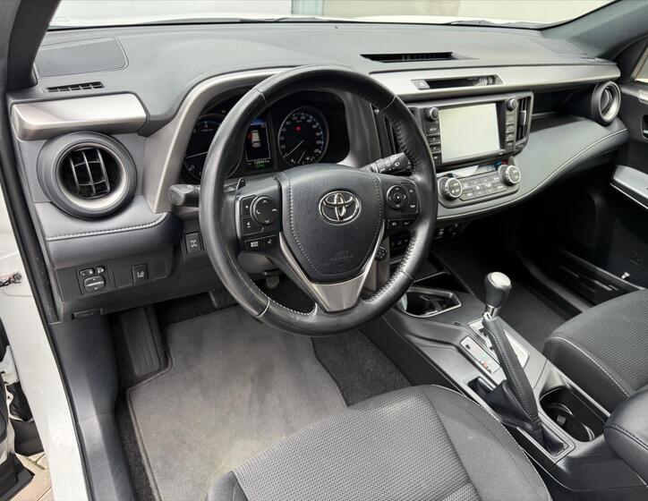 Toyota RAV4 7