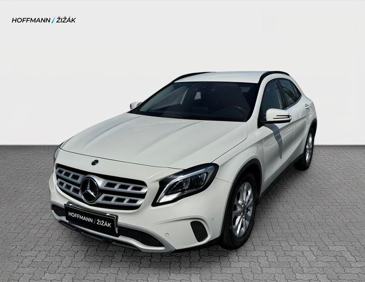 Mercedes-Benz GLA 1