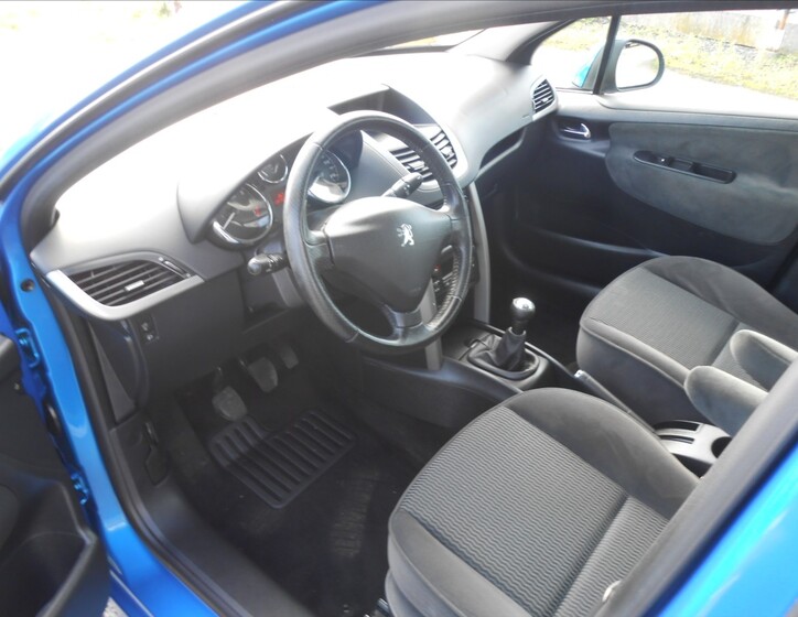 Peugeot 207 9