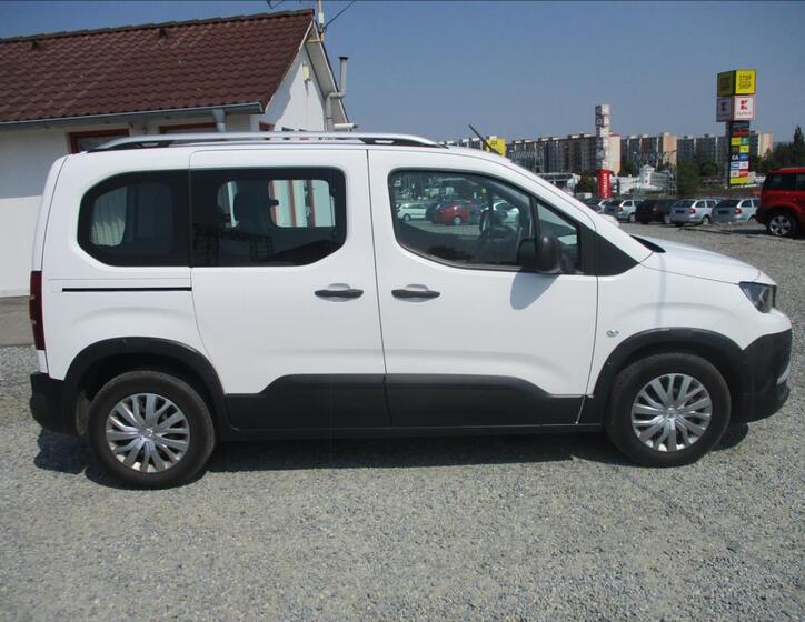 Peugeot Rifter 4