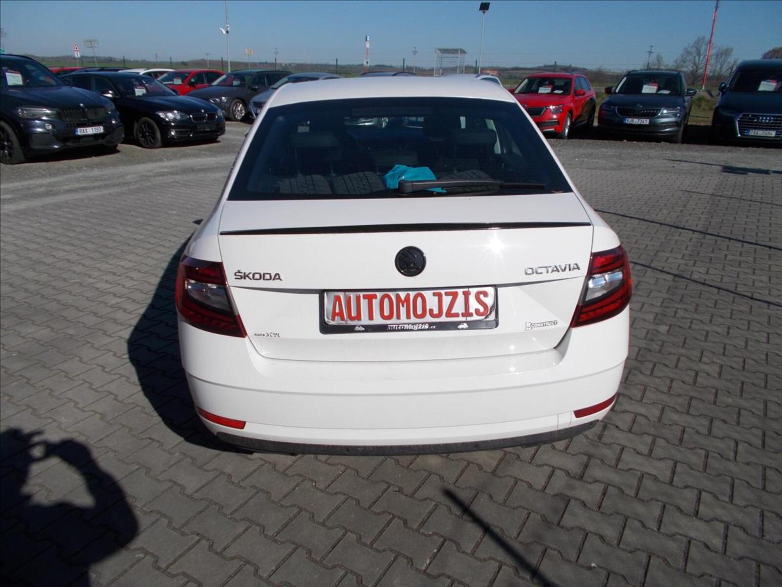 Škoda Octavia 9