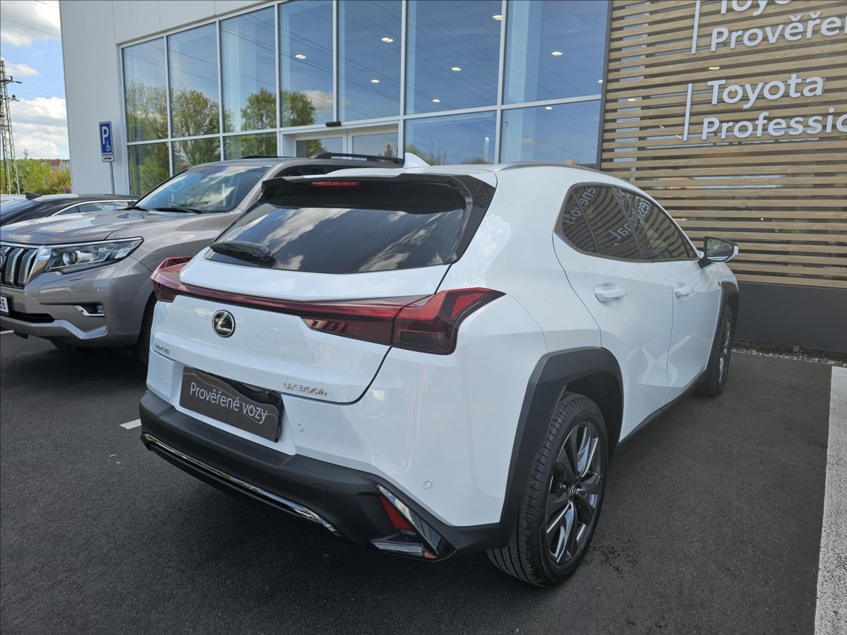 Lexus UX 300h