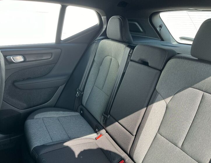Volvo XC40 8