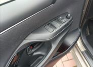 Toyota Yaris 8