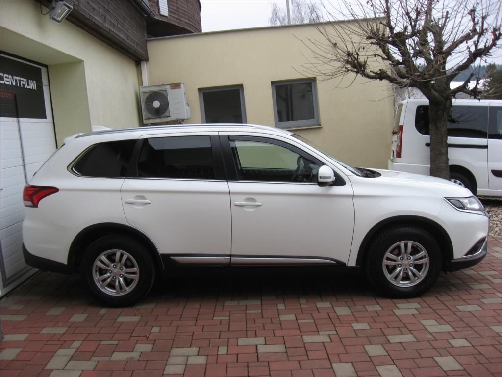 Mitsubishi Outlander 6