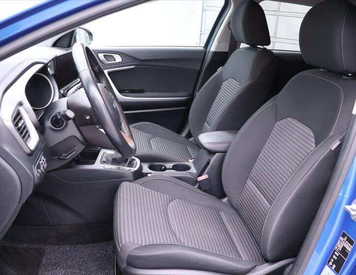 KIA Ceed 11