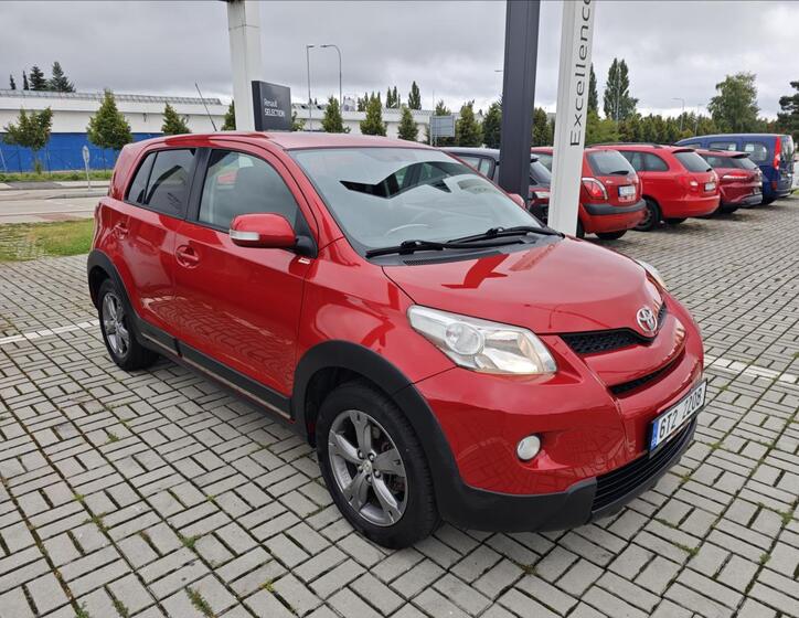 Toyota Urban Cruiser 8