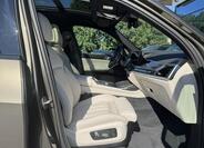 BMW X7 23