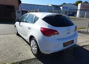 Opel Astra 8