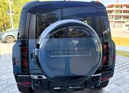 Land Rover Defender 5