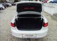 Volkswagen Passat 25